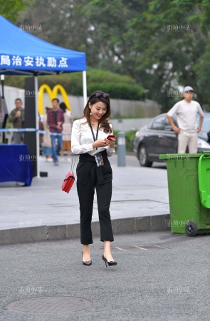 黑裤姐姐