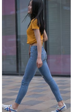 （套图）紧身牛仔裤小美女(85P)