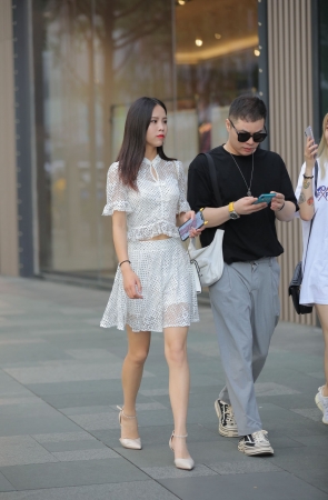 看着很舒服的淑女