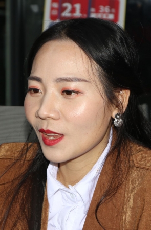 美女肉丝街拍