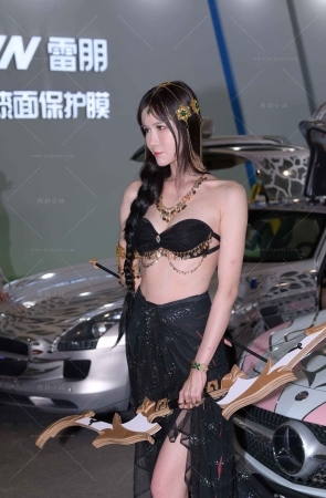 性感车模小姐姐