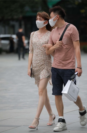 四九城嘎子街拍作品 - 高跟女友