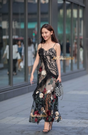 迷人小仙女出没 眼睛水汪汪