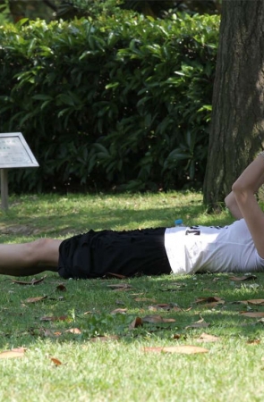 No408 离美脚露出真的只差一步