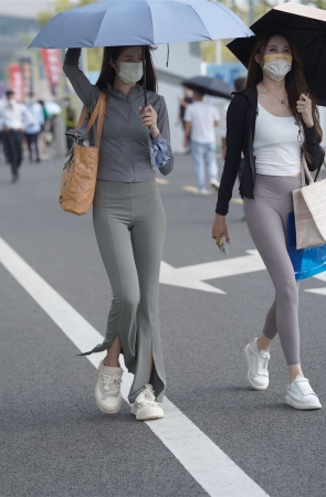 青春靓丽简约搭配