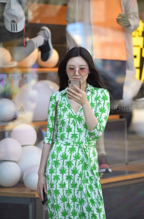 长发靓女