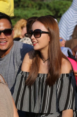 No838 颜值可上封面的甜美女孩，穿鞋时的惊喜让你不虚此行