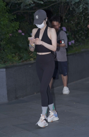 活力黑色瑜伽运动装