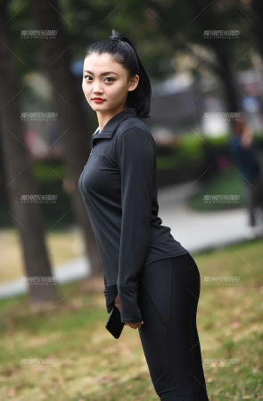 路遇健身妹妹