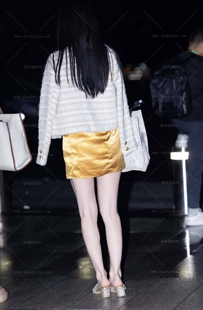 LB205-176P 杭州台球展-网红车模李依恩（天线宝宝）下班篇