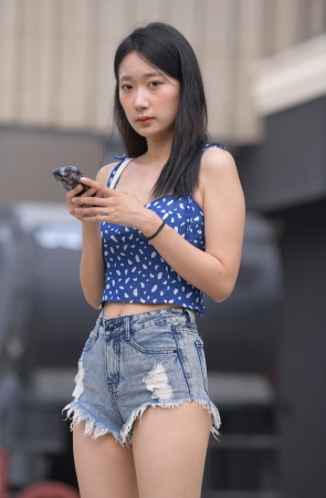 一始街拍作品-牛仔热裤美女 [504P-11.8GB] 