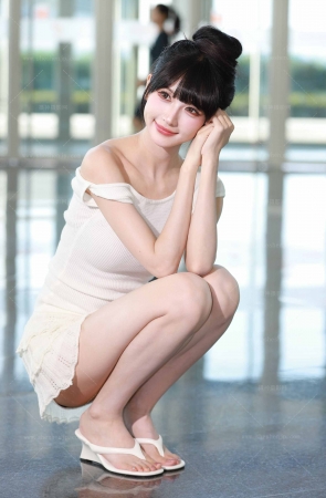 网红-小玥玥【套图➕视频】