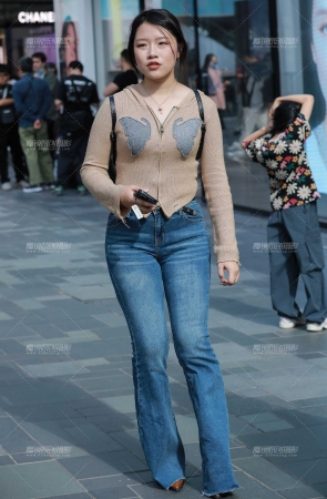 丰润牛仔裤女友