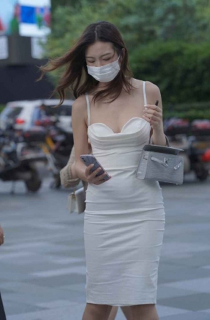 精选街拍作品 NO.1487 白色包臀裙少妇[189P/241MB]