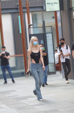 不一样的牛仔搭配