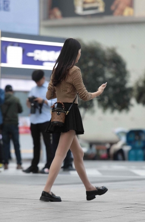 肉丝街拍短裙shaofu