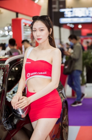 红色性感模特