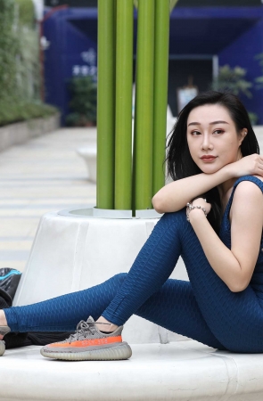 健身美女cc