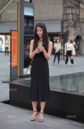 长发小姐姐