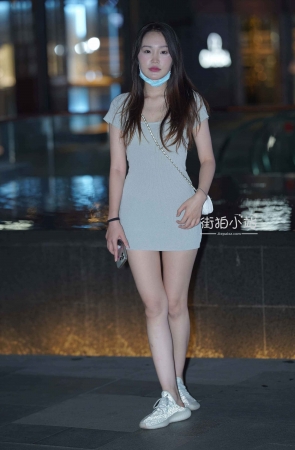 短裙妹子