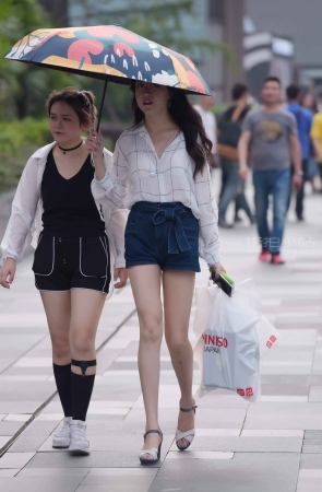 高挑的妹子