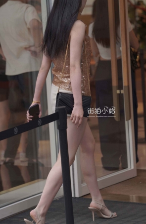 美腿凉高跟非常给力~