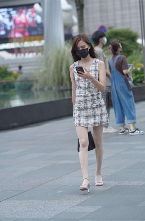 格子套装小姐姐