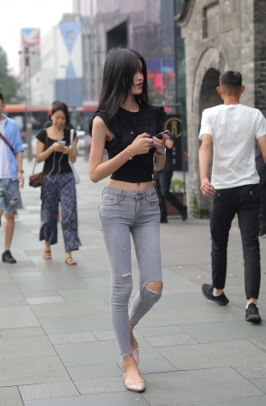 J38高挑紧身灰牛妹妹