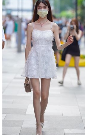 白色吊带裙小姐姐【套图+视频】