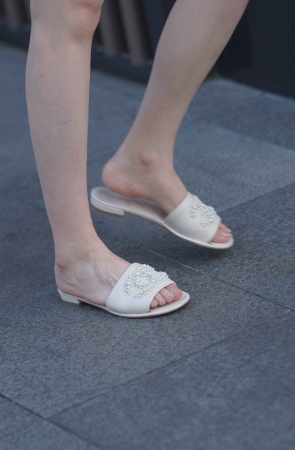 可爱女孩~