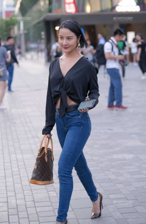 性感牛仔美女