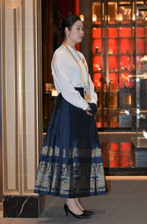 26416-9-123√周大生-一波马面裙里丝销售集合 11P