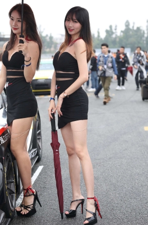 Kol街拍作品 - 极品美腿玩几年