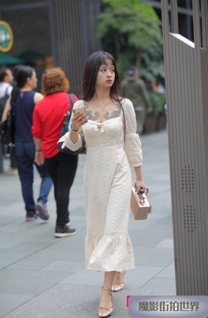 大眼美眉3A1082[216M]