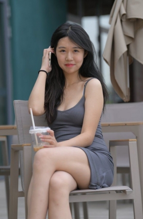 一始街拍作品  灰裙美女 [915P2V-42.GB]