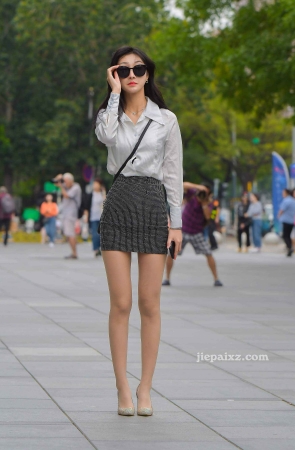 包臀裙性感高跟美女