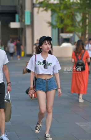 喜欢这种小清新乖巧型！