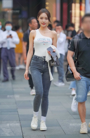 清爽甜美的女孩