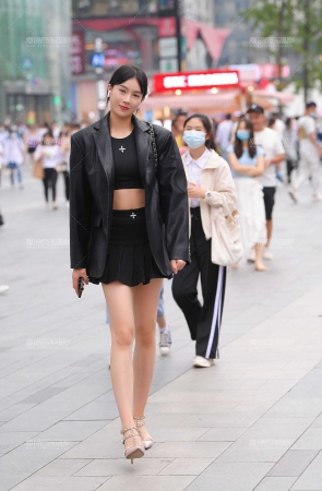 大长腿高挑小姐姐