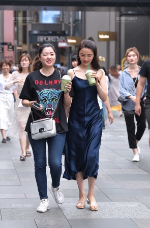 高挑，素颜de美女~