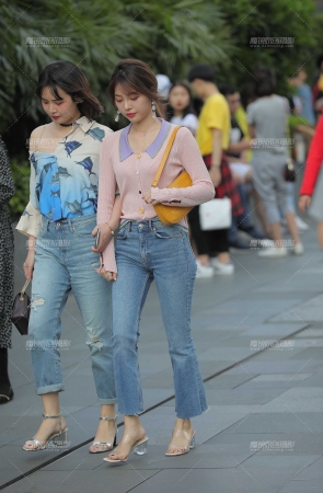 唯美清秀的女生 总想让人多看一眼