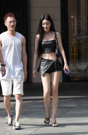 这种女人都是谁在跟她玩.240226-6-55 15P