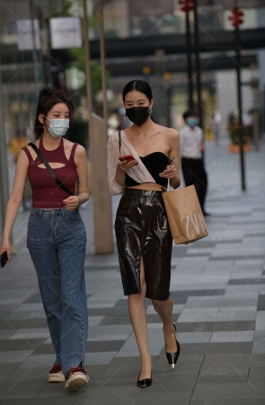 皮裙性感美女