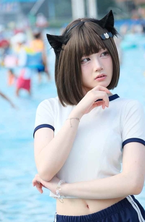 蓝白搭配小狐狸 [119P-2.08GB]