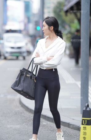 黑色瑜伽裤