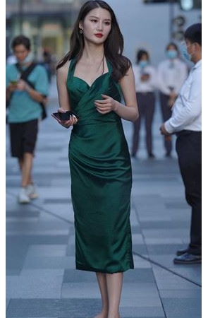 连体长裙美女【套图+视频】