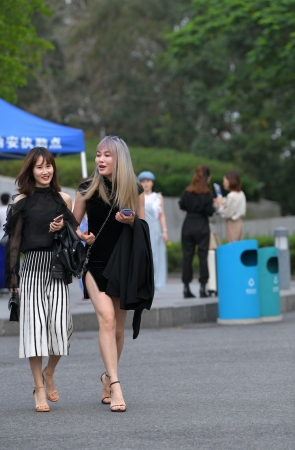 美腿美足的美女