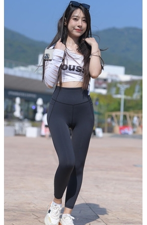 黑色瑜伽裤长发小姐姐【套图+视频】