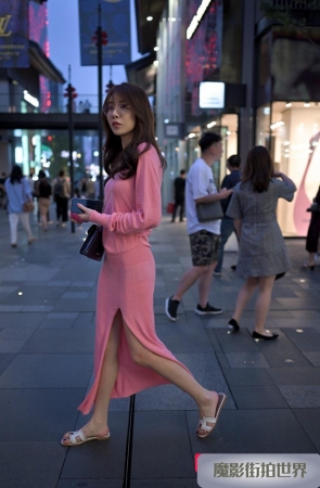 紧身翘屯包屯裙美腿小姐姐3A850[627M]