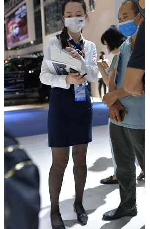 黑丝销售美女(42P)